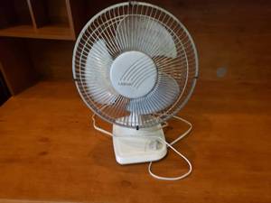 lot 84 image: Lasko Fan