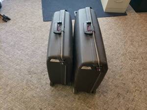 lot 103 image: Samsonite Luggage