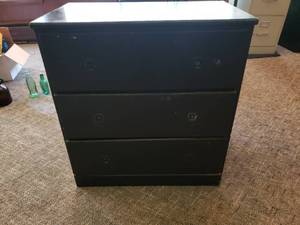 lot 105 image: Smaller 3 Drawer Dresser