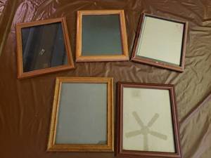 lot 113 image: Picture Frames