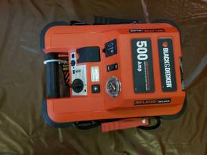 lot 138 image: Black&Decker 500 Amp Inflator and Booster