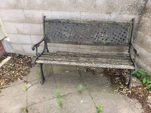 lot 140 image: Outdoor Garden Bench