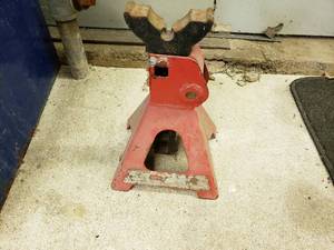 lot 169 image: Jack Stand