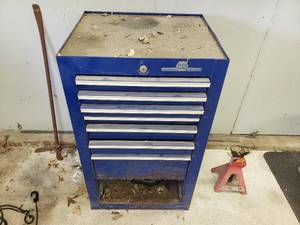 lot 171 image: Napa Tool Box