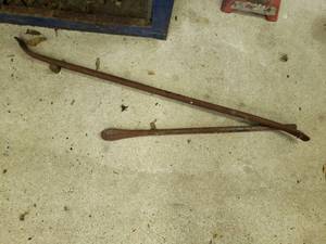 lot 172 image: Pair of Tire Changing Irons