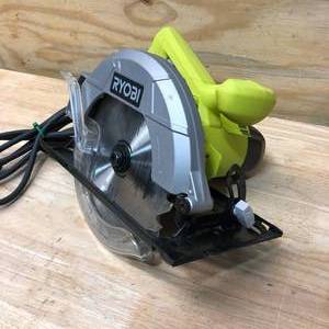 lot 16 image: RYOBI 13 Amp Corded 7-14 in. Circular Saw