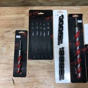 lot 81 image: LOT OF MISC Drill Bits and Reciprocating Saw Blades