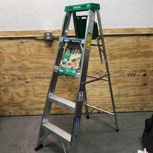 lot 72 image: WERNER 355 5ft Household Aluminum Stepladder