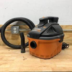 lot 96 image: RIDGID WD4051 4 Gal Portable WetDry Vac