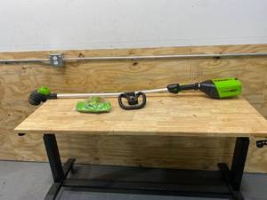 lot 107 image: GREENWORKS PRO 13 in. 60V Battery Cordless TORQDRIVE Brushless String Trimmer