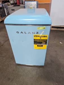 lot 258 image: Galanz 2.5 cu. ft. Retro Mini Fridge in Bebop Blue with Chiller