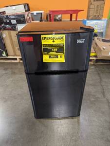 lot 259 image: Montgomery Ward 3.2 Cu. Ft. Refrigerator