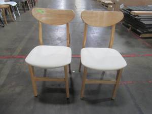 lot 356 image: Safavieh (2 Pack) Lucca NaturalWhite Dining Chairs, DCH1001C-SET2.