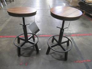 lot 357 image: Signature Design By Ashley Torjin Adjustable Height Bar Stool (Set of 2), D440-024.