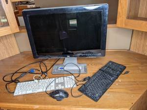 lot 17 image: HP 24-Inch LCD Color Monitor with (2) Keyboards and Mouse