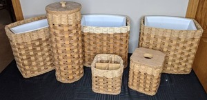 lot 90 image: Matching Wicker Bathroom Accessories 3 Trash Cans with Liners, Toilet Paper Holder, Organizer, Facial Tissue Holder