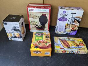 lot 107 image: New Kitchen Accessories Cookie Maker, Cookie Pro Ultra II, Brew Over Ice Carafe, and More