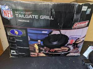 lot 102 image: Coleman NFL MN Vikings Tailgate Grill