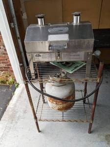 lot 96 image: The Holland Grill The Companion, Cart and Propane Tank