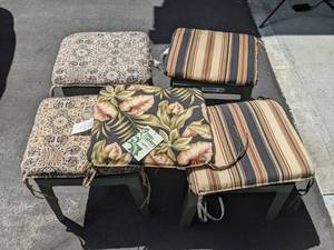 lot 98 image: Set of 4 Outdoor Patio End TablesStools and 5 Patio Chair Cushions