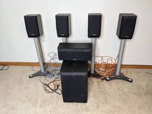 lot 5 image: Infinity Subwoofer and Infinity Primus HCS SAT Speaker System