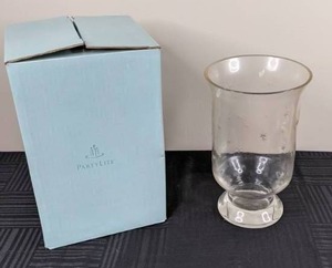 lot 147 image: PartyLite Statement Hurricane Votive Vase Starcut