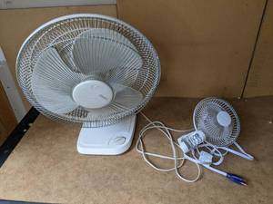 lot 226 image: Lasko Desktop Oscillating Fan and Air King Clip On Fan