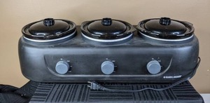 lot 166 image: Black & Decker 2-Pot Slow Cooker