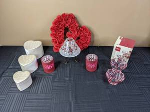 lot 173 image: Valentines Decor - Nesting Heart Boxes, Votive Holder, Votive Lamp, Floral Heart, (2) Crystal Votives
