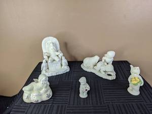 lot 154 image: (5) Department 56 Ceramic Figurines Snowbabies and Springtime Stories of the Snowbunnies Collections - Crown Me, I Cant Find Him, Basket of Joy, My Heart Shines For You, Wish Upon the Stars