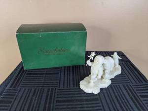 lot 25 image: Vintage Department 56 Snowbabies with Duck, Polar Bear and Penguin Figurine