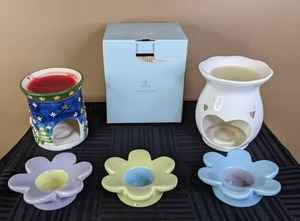 lot 71 image: Lot of 5 Party Lite Items 2 Candle Warmers, 3 Flower Shaped TealightVotive Holders