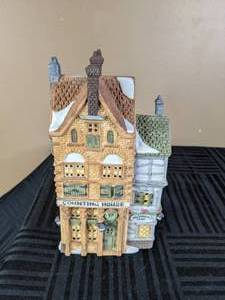 lot 38 image: Vintage Department 56 Heritage Village Collection Counting House Dickens Village Series