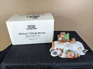 lot 34 image: Vintage Department 56 Heritage Village Collection Peggottys Seaside Cottage Dickens Village Series