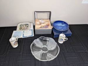 lot 269 image: Royal Copenhagen Decorative Plate, The Braford Exchange Sisters Love Forever Limited Edition D9350 Decorative Plate by Dona Gelsinger, Bessie Pease Gutmann Decorative Cups and More