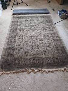 lot 360 image: Floral Pattern RunnerRug