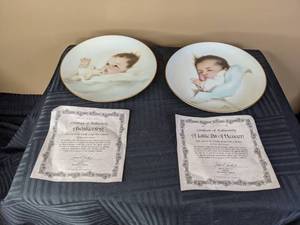 lot 310 image: The Hamilton Collection Awakening #1736G and A Little Bit of Heaven #2044B from Bundles of Joy Plate Collection by Bessie Pease Gutmann