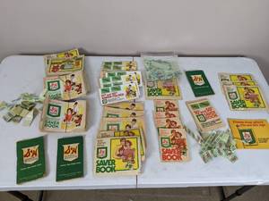 lot 65 image: Vintage Collectible S&H Green Stamp Quick Saver Books and Stamps
