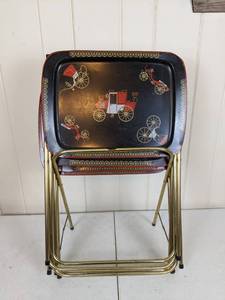 lot 18 image: Set of (4) Vintage Cal Dak Metal Folding TV Trays and Stand
