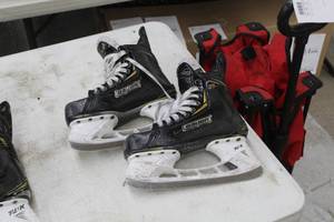 Bauer Size 7 Mens Hockey Skates