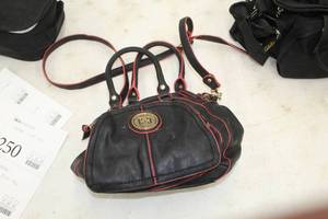Coco & Carmen Womens Hand Bag