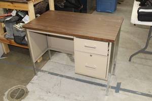 MetalWood Top Office Desk 3-drawer with Keys