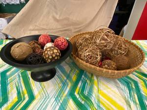 lot 348 image: Decorative Spheres in Basket and Bowl