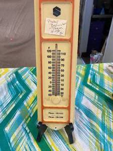 lot 240 image: Vintage PlatoBrownton Advertising Thermometer