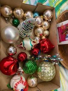 lot 701 image: Group of Christmas Ornaments, Many Vintage