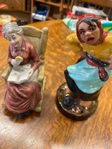 lot 67 image: 2 Woman Figurines