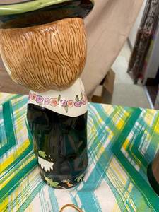 lot 482 image: Ganz Bella Casa Pearl by Susan Paley 11 Ceramic Vase
