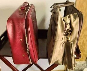 lot 36 image: Soft Side Vintage Luggage