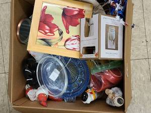 lot 81 image: More Random and Mystery Items