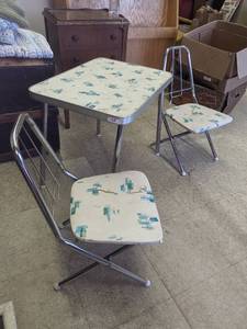 lot 15 image: Kids Table and 2 Chairs, Needs TLC